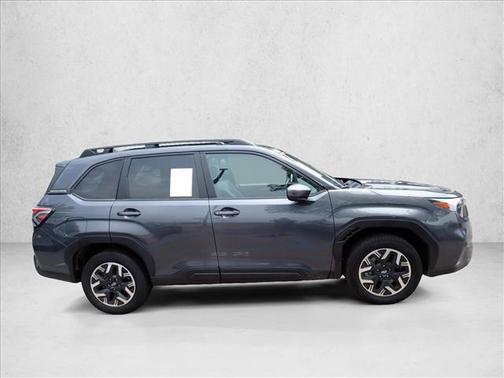 Magnetite Gray Metallic 2025 Subaru Forester Premium