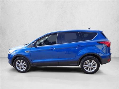 Lightning Blue Metallic 2019 Ford Escape SE