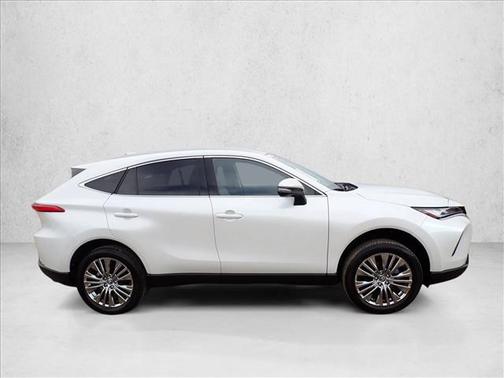 Wind Chill Pearl 2024 Toyota Venza XLE