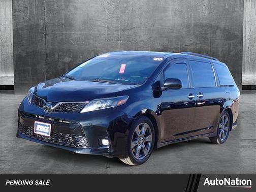 2020 Toyota Sienna SE