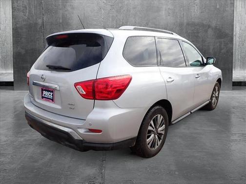 2018 Nissan Pathfinder SV