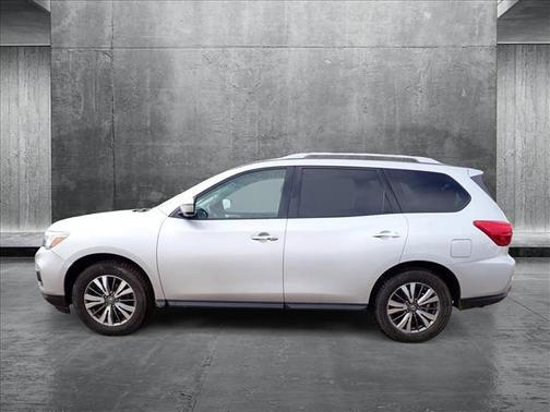 2018 Nissan Pathfinder SV