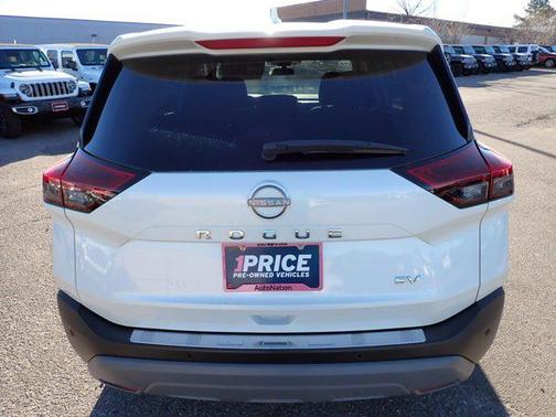 2022 Nissan Rogue SV