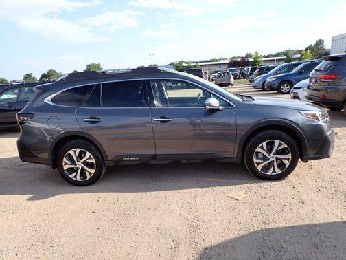 2022 Subaru Outback Touring XT