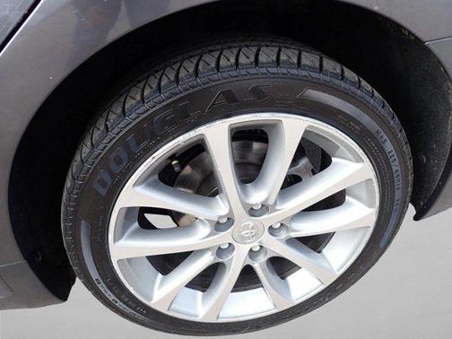 Magnetic Gray Metallic 2015 Toyota Avalon XLE Touring