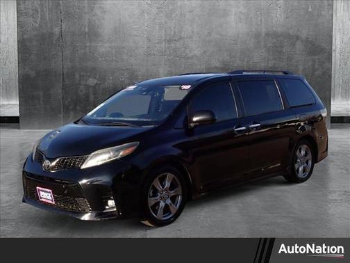 2018 Toyota Sienna SE
