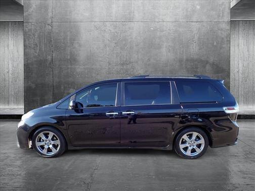 2018 Toyota Sienna SE
