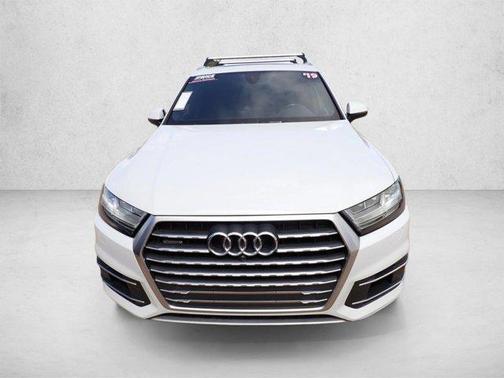Carrara White 2019 Audi Q7 55 Premium Plus