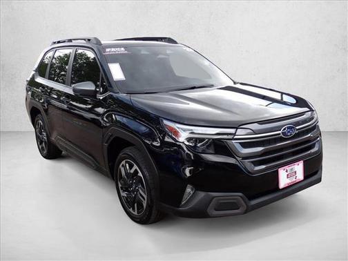 Crystal Black Silica 2025 Subaru Forester Limited