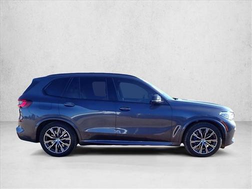 2021 BMW X5 M50i