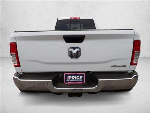 Bright White Clearcoat 2022 RAM 2500 Tradesman Crew Cab 4x4 8' Box