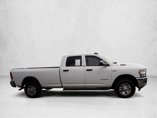 Bright White Clearcoat 2022 RAM 2500 Tradesman Crew Cab 4x4 8' Box