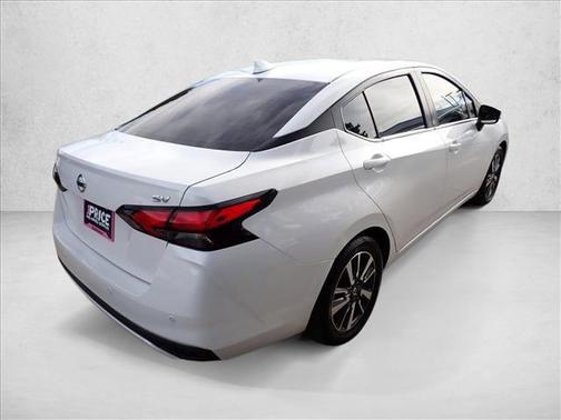 2022 Nissan Versa 1.6 SV