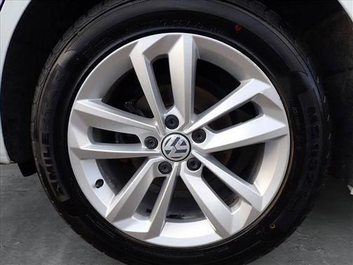 2020 Volkswagen Passat 2.0T SE