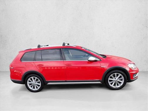 2017 Volkswagen Golf Alltrack TSI S