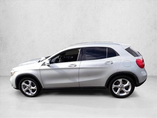 Polar Silver Metallic 2018 Mercedes-Benz GLA 250 4MATIC