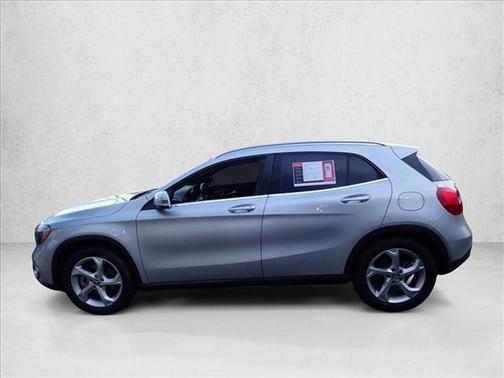 Polar Silver Metallic 2018 Mercedes-Benz GLA 250 4MATIC