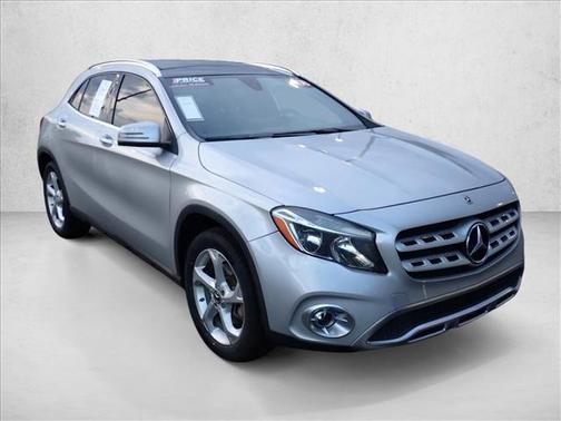 Polar Silver Metallic 2018 Mercedes-Benz GLA 250 4MATIC