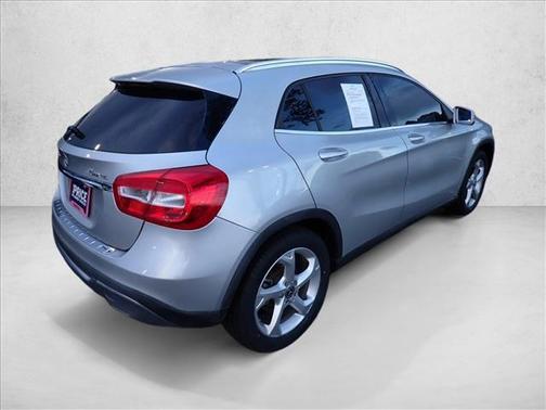 Polar Silver Metallic 2018 Mercedes-Benz GLA 250 4MATIC