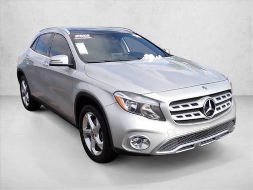 Polar Silver Metallic 2018 Mercedes-Benz GLA 250 4MATIC