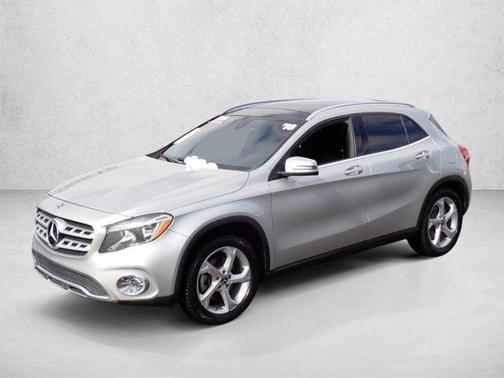 Polar Silver Metallic 2018 Mercedes-Benz GLA 250 4MATIC