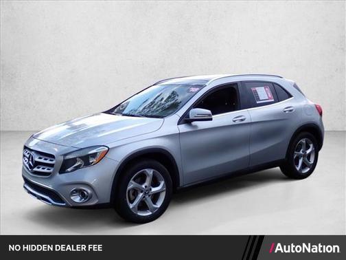 Polar Silver Metallic 2018 Mercedes-Benz GLA 250 4MATIC