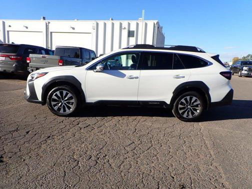 2025 Subaru Outback Touring XT