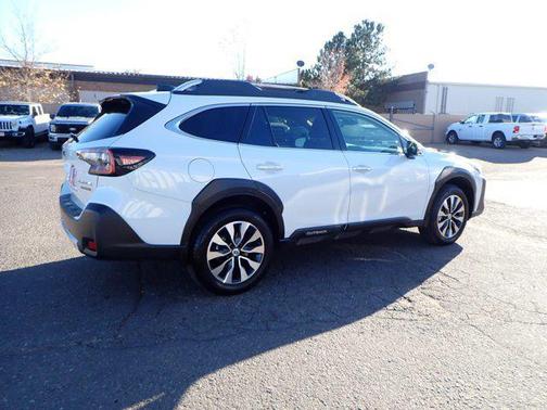 2025 Subaru Outback Touring XT