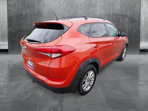 2016 Hyundai TUCSON SE