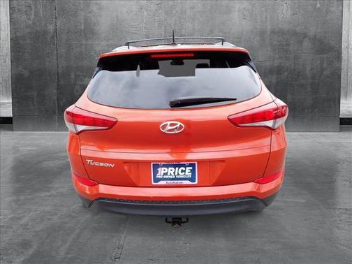 2016 Hyundai TUCSON SE