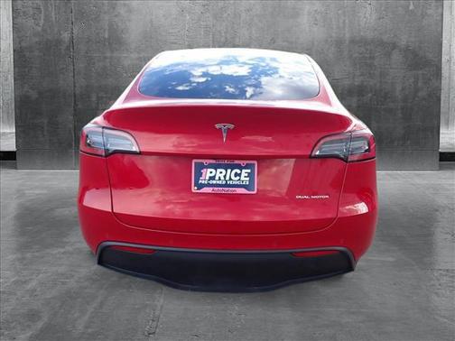 2022 Tesla Model Y Long Range Dual Motor All-Wheel Drive