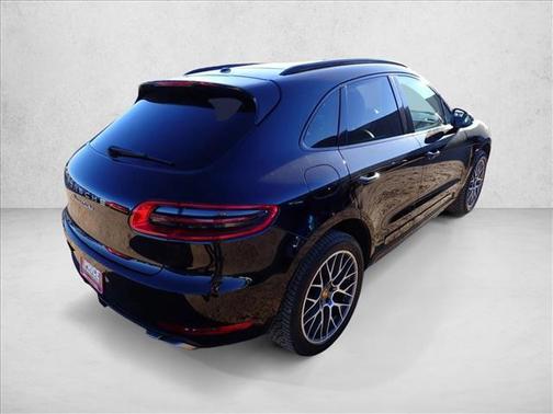 2017 Porsche Macan Turbo