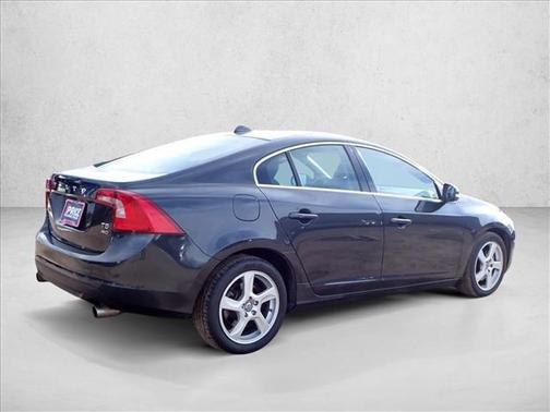2013 Volvo S60 T5 Platinum
