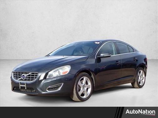 2013 Volvo S60 T5 Platinum