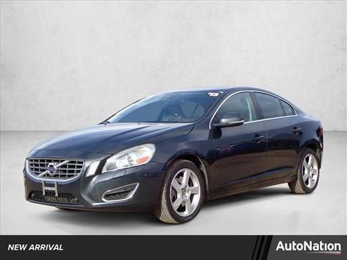 2013 Volvo S60 T5 Platinum