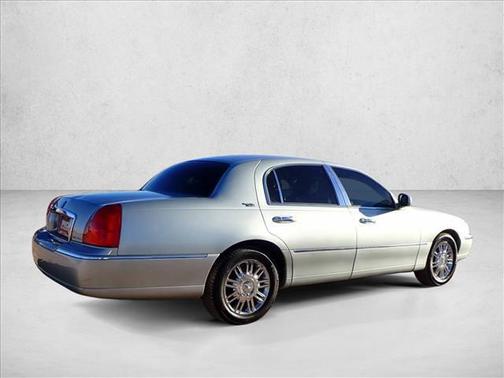 2007 Lincoln Town Car Signature