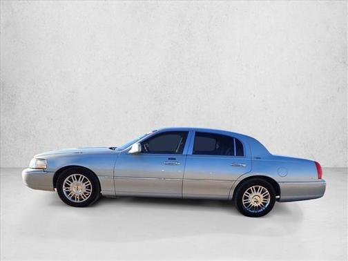 2007 Lincoln Town Car Signature