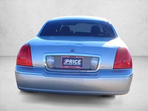 2007 Lincoln Town Car Signature
