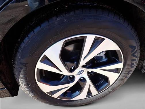 Crystal Black Silica 2025 Subaru Legacy Premium