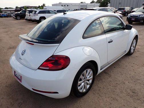2018 Volkswagen Beetle 2.0T S