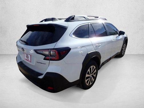 Crystal White Pearl 2025 Subaru Outback Premium