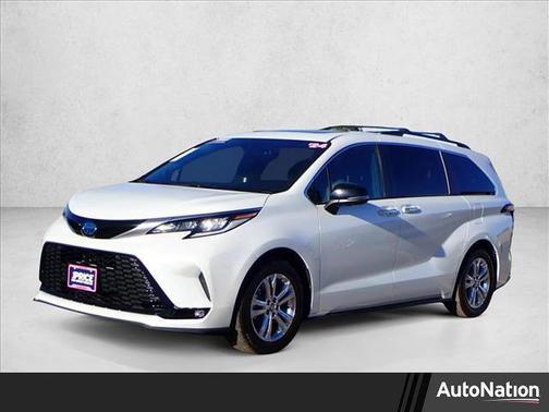2023 Toyota Sienna XSE 7 Passenger