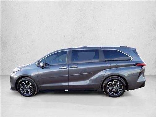 2025 Toyota Sienna Platinum