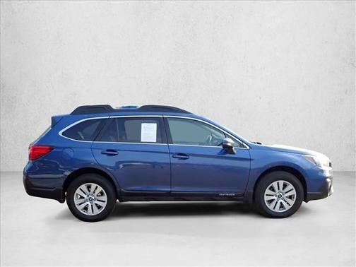 Abyss Blue Pearl 2019 Subaru Outback 2.5i Premium