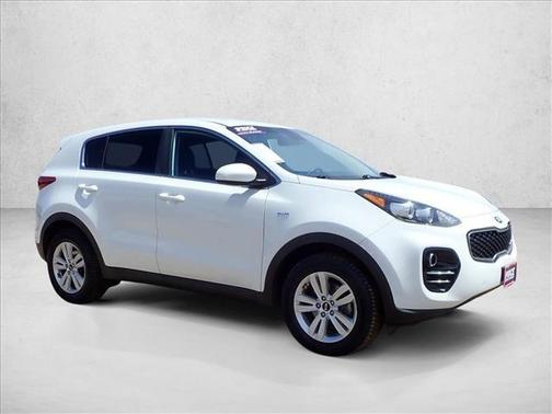 Clear White 2018 Kia Sportage LX