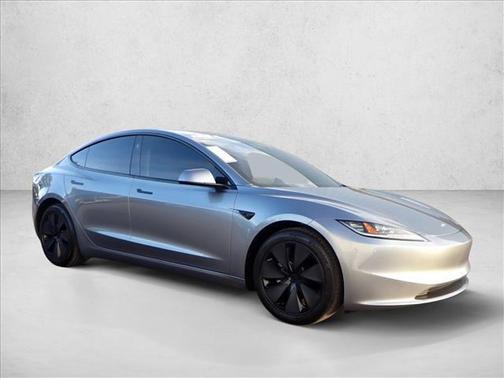 2025 Tesla Model 3 Long Range