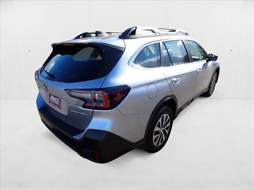 2022 Subaru Outback Base