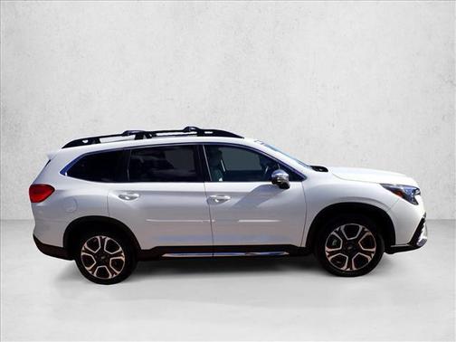 Crystal White Pearl 2023 Subaru Ascent Limited 7-Passenger