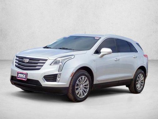 Radiant Silver Metallic 2017 Cadillac XT5 Luxury