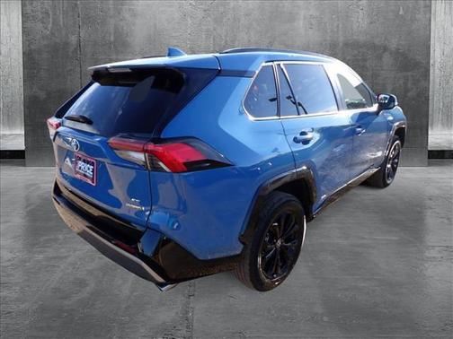 2022 Toyota RAV4 Hybrid SE